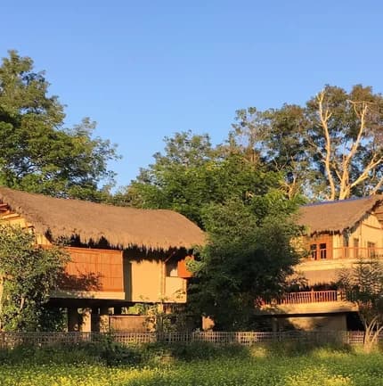 Diplu River Lodge Banner