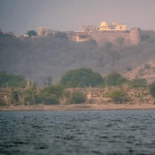 Ramathra Fort, Kaurali